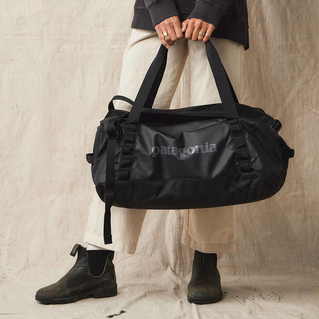 2026 Membership x Patagonia Black Hole Duffel 40L – The Surfrider