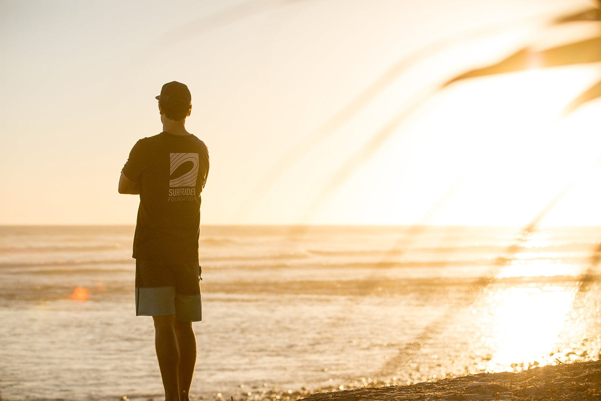 The Surfrider Foundation Logo Pocket T-Shirt (White) M