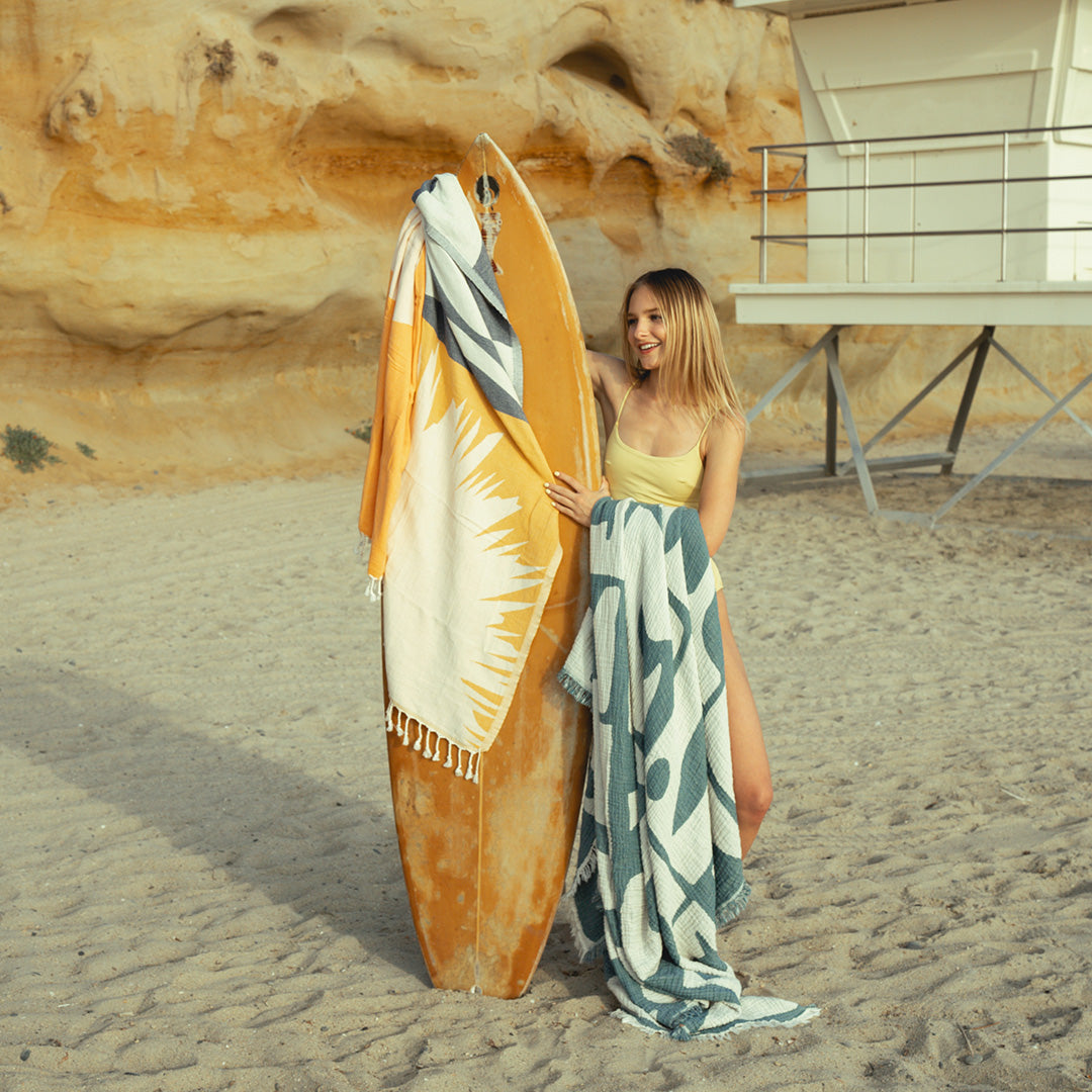 Sand Cloud x Surfrider Vida Party Blanket