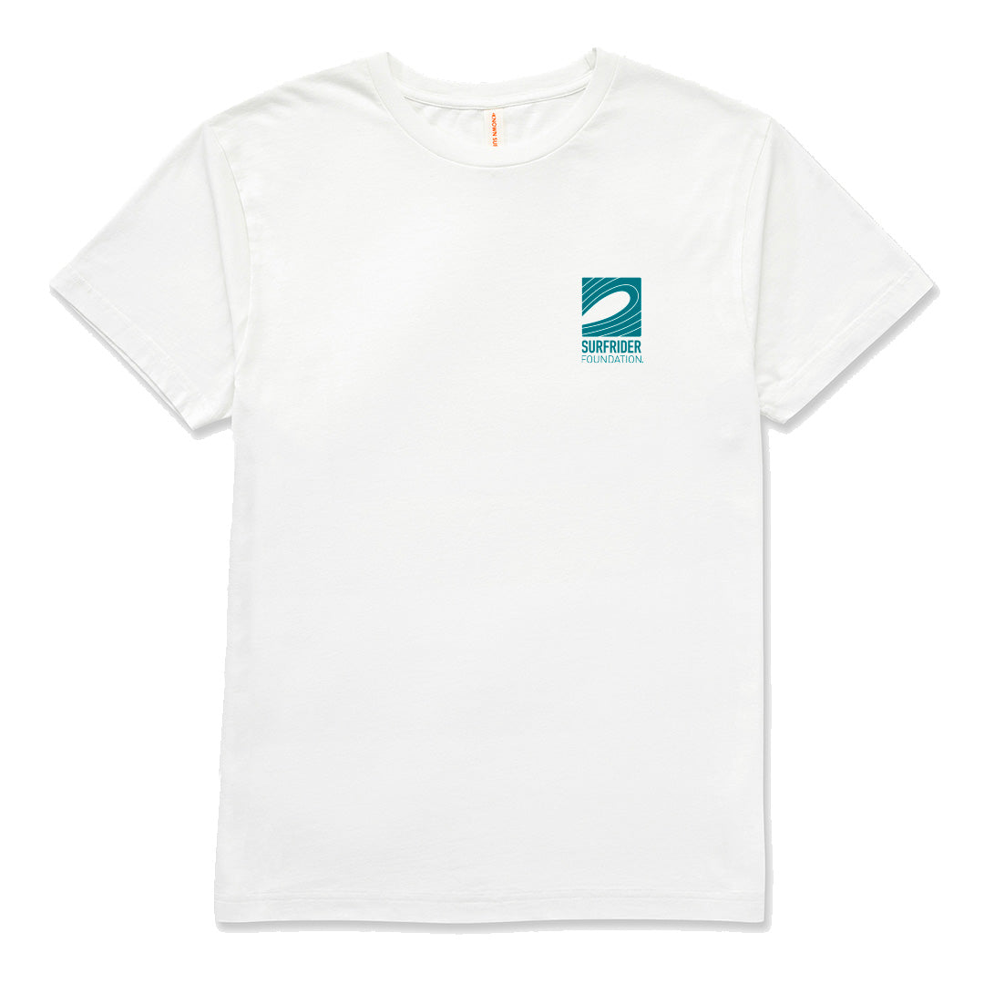 Front logo pocket on tshirt. 